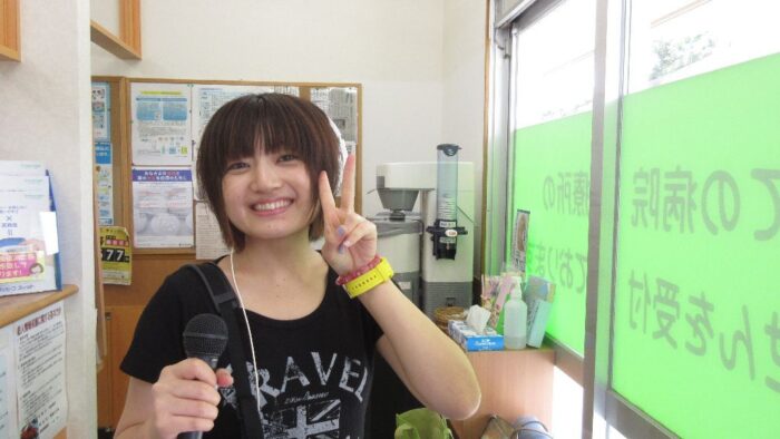 頑張ってます(*^_^*)リポーターの綾乃さんです(*^_^*)