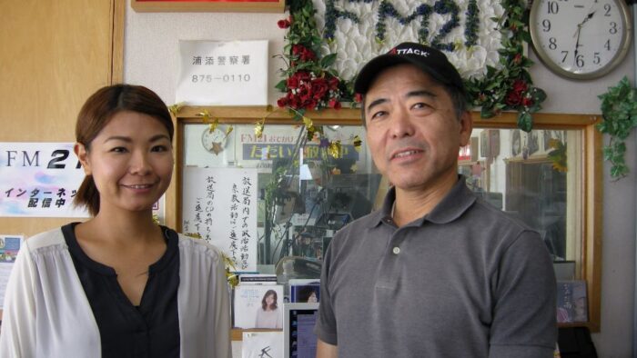 浦添市企画部長の下地節於さんと国際交流課仲村佳苗さん♪