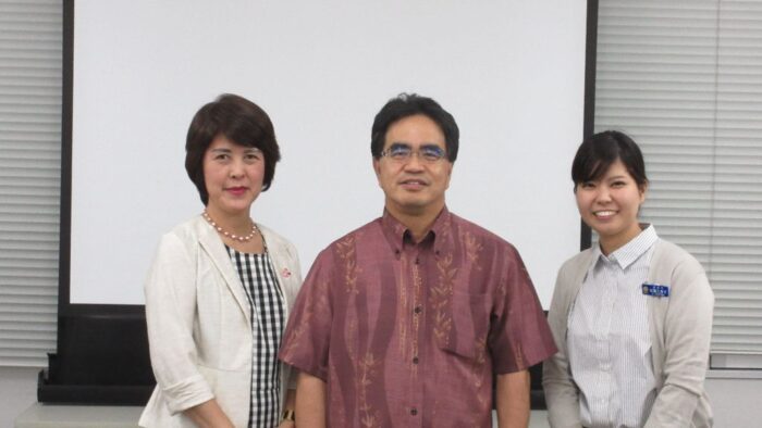 ＦＭ２１パーソナリティーかなめさんとふみさんが浦添市てだこ市民大学講師（＾ｖ＾）