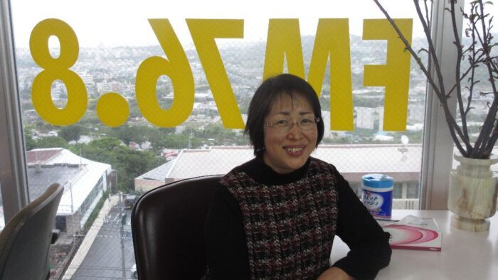 毎週木曜日１８時パーソナリティー嘉味田さん(＾◇＾)