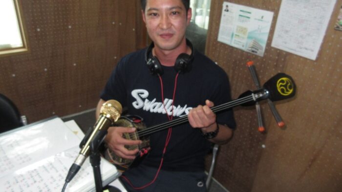 毎月第２・４火曜日オンエアー「はいさい！当山っ子保育学童」の恵一先生(^。^)子供たちに大人気です(^。^)