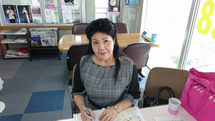 毎週金曜日１６時～１７時オンエアー「民謡ドリンク～うさがみそーれー～」當間清子さん