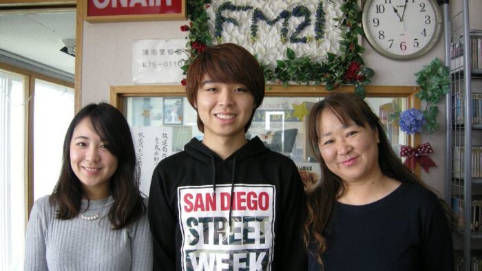 コマーシャルの収録でした!(^^)!朝雲ファームマンゴーは、農薬不使用・有機栽培・除草剤不使用です(^^♪みなさんコマーシャル聴いてご注文下さい(^^)/