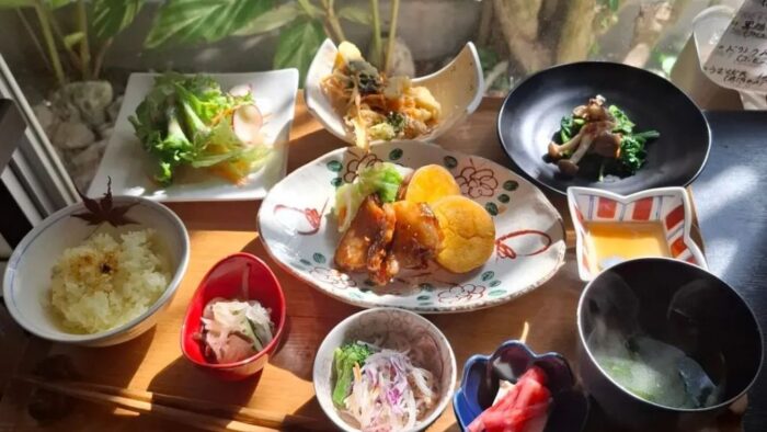 今週も美味しいLaunchはりゅう菜で☕🥗